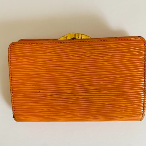 AUTH LOUIS VUITTON MARIGOLD EPI WALLET MADE IN FRANCE - Picture 3 of 13